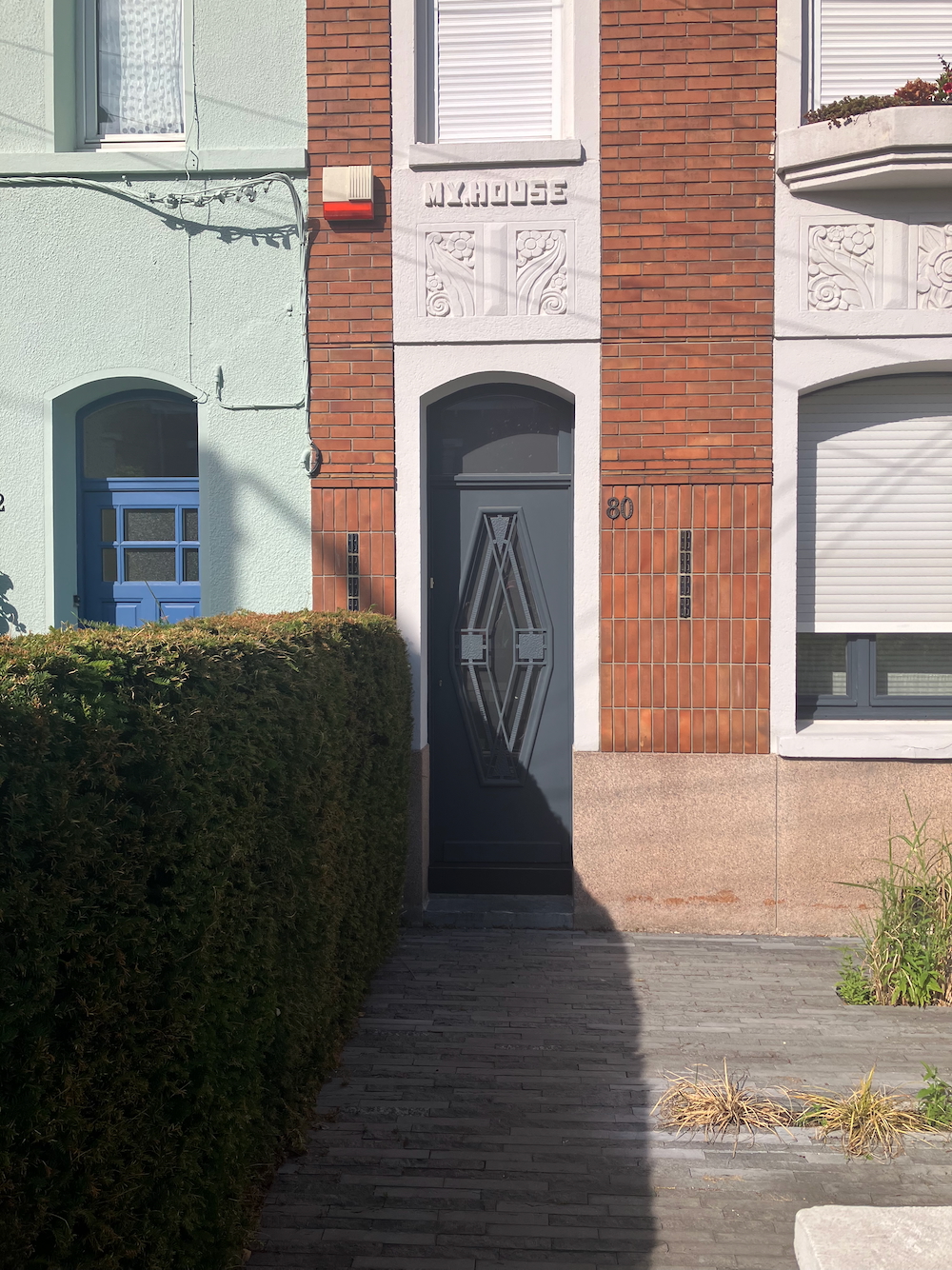 Losange tronqué sur une façade lambersartoise